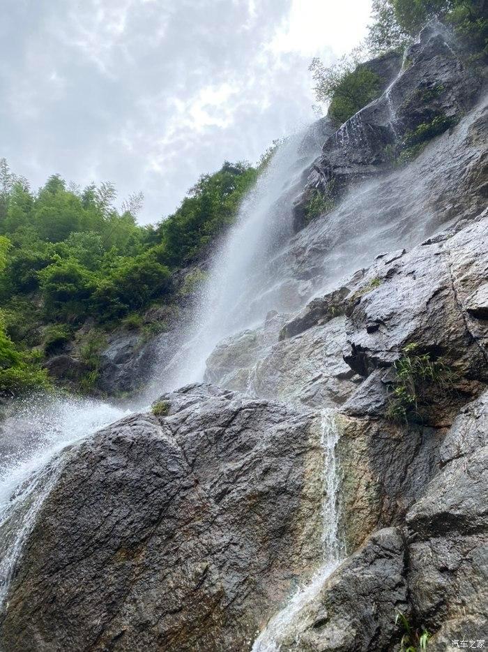美丽皇后逃脱